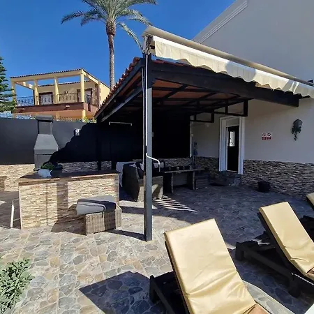 Casa En Calle Lugano Nyaraló
