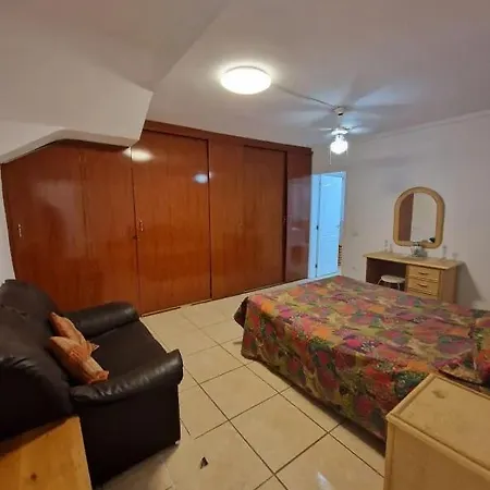 Casa En Calle Lugano *