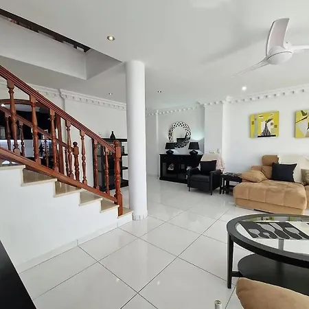 Casa En Calle Lugano *